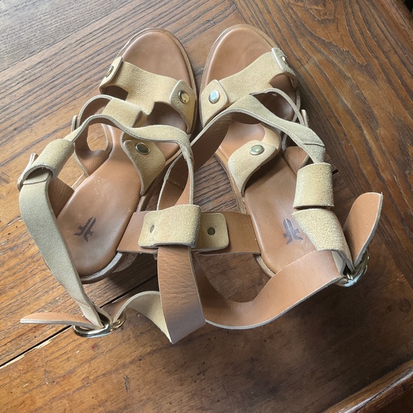 FRYE Nina Rivet Suede Leather heel size 7 with dust bag - Picture 7 of 10